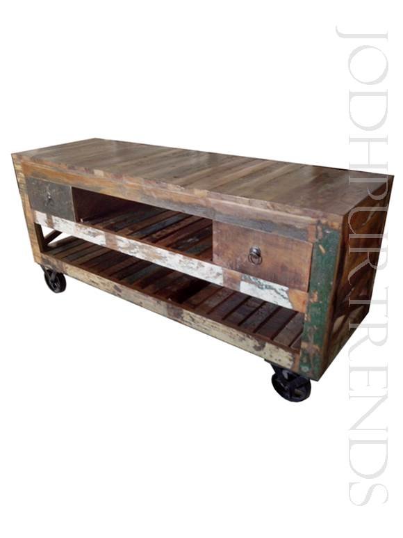 Accent Furniture in Reclaimed Wood | Rustic Bedroom Furniture