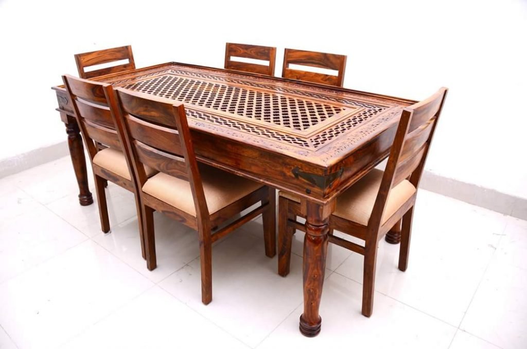 Handicraft Dining Table